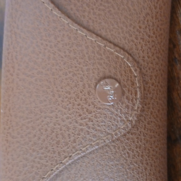 Brand New Ray-Ban Brown Leather Case For Sun Glasses Replacement Case - Picture 2 of 4